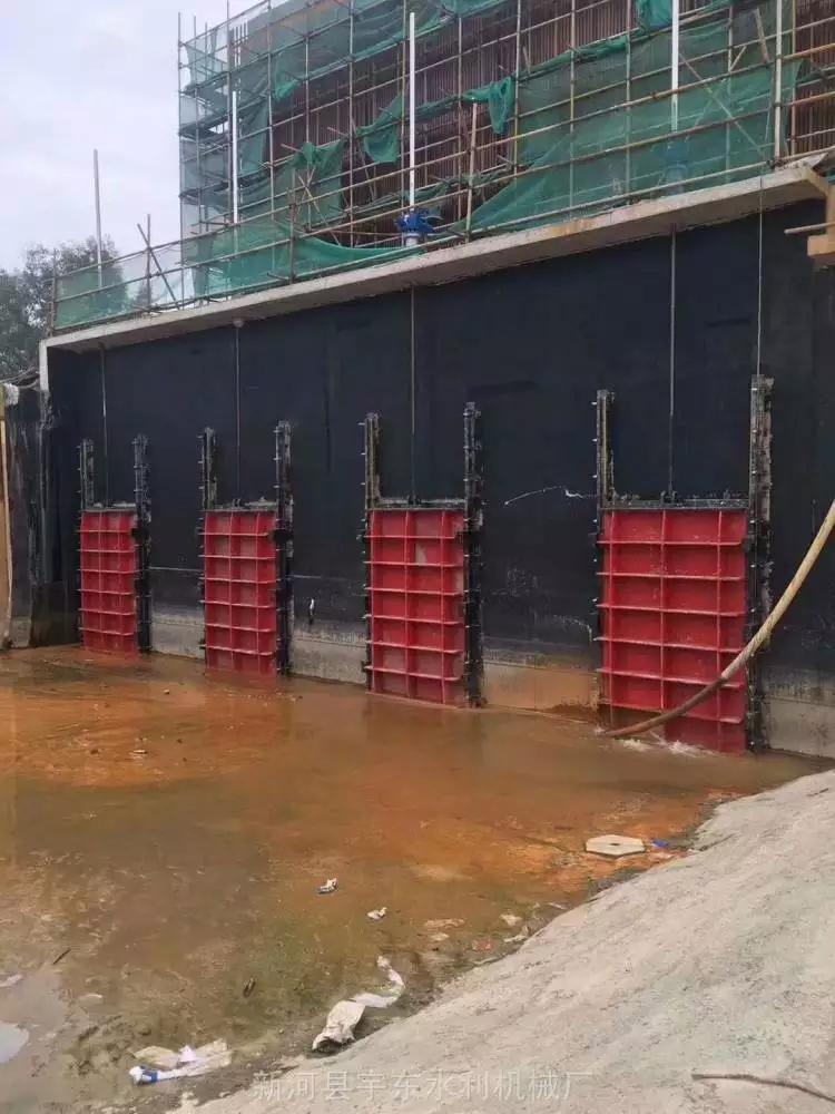 下開式堰門結構與工作原理